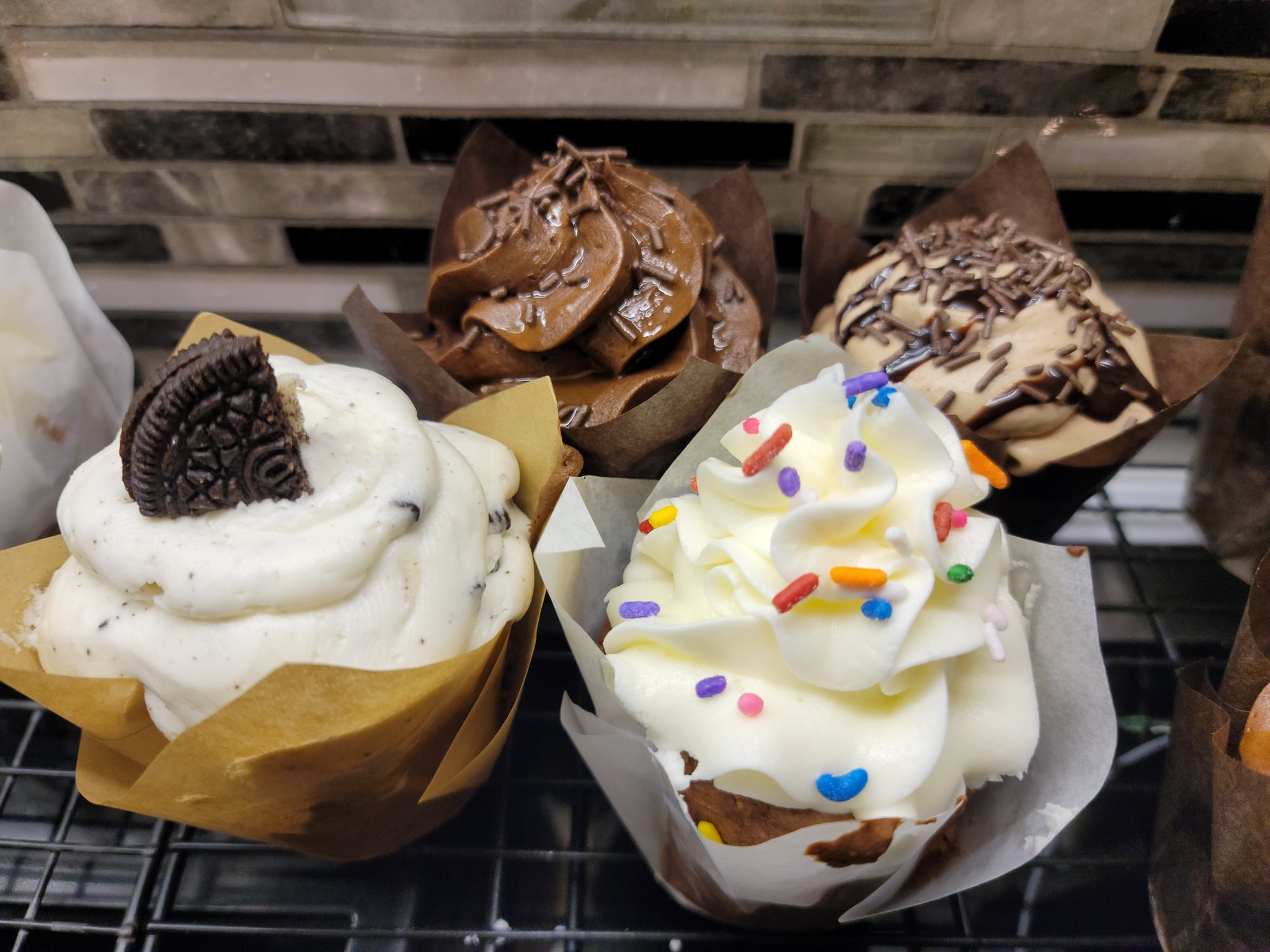 cupcake misc. chocolate, vanilla and misc. cupcakes